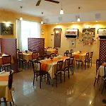 Galcsik Fogado Otel 3*